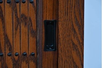 中古　超美品　引戸の木目が美しい水屋箪笥サイドボード　定価約36万円相当　(R-085240)