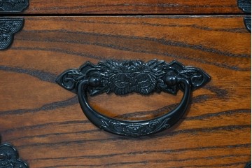 中古　超美品　引戸の木目が美しい水屋箪笥サイドボード　定価約36万円相当　(R-085240)