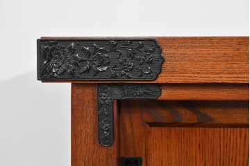 中古　超美品　和の空間に溶け込む上品な佇まいの水屋箪笥サイドボード　(R-085241)