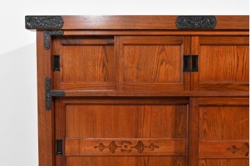 中古　超美品　和の空間に溶け込む上品な佇まいの水屋箪笥サイドボード　(R-085241)