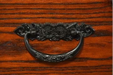 中古　超美品　和の空間に溶け込む上品な佇まいの水屋箪笥サイドボード　(R-085241)