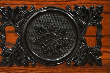 中古　超美品　和の空間に溶け込む上品な佇まいの水屋箪笥サイドボード　(R-085241)