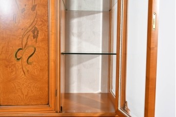 中古　美品　CLイタリア(CLItalia)社　繊細な装飾と優雅な象嵌が美しいキャビネット　定価推定約250万円以上　(R-085242)