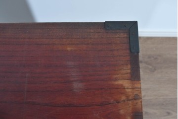 和製ヴィンテージ　希少‼　名工　八重樫繁作　上質な雰囲気を醸し出す手打ち金具付きの仙台小箪笥　(R-085243)