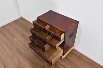 和製ヴィンテージ　希少‼　名工　八重樫繁作　上質な雰囲気を醸し出す手打ち金具付きの仙台小箪笥　(R-085243)