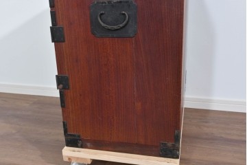 和製ヴィンテージ　希少‼　名工　八重樫繁作　上質な雰囲気を醸し出す手打ち金具付きの仙台小箪笥　(R-085243)