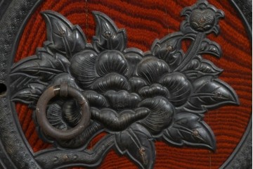 和製ヴィンテージ　希少‼　名工　八重樫繁作　上質な雰囲気を醸し出す手打ち金具付きの仙台小箪笥　(R-085243)