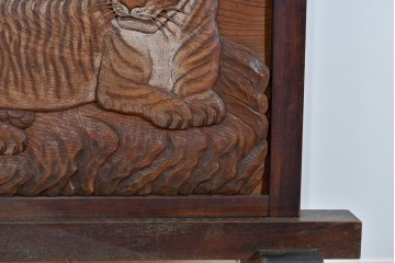 和製アンティーク　総欅(ケヤキ)材　在銘　惣昌　虎と鷹の図　迫力のある両面彫刻の衝立て　(R-085244)