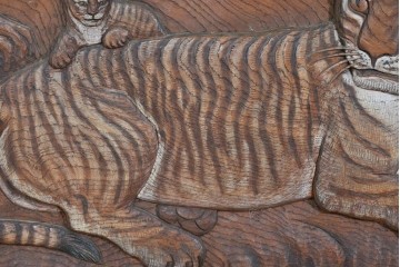 和製アンティーク　総欅(ケヤキ)材　在銘　惣昌　虎と鷹の図　迫力のある両面彫刻の衝立て　(R-085244)