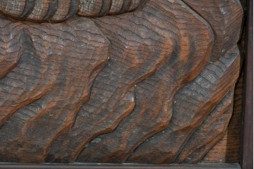 和製アンティーク　総欅(ケヤキ)材　在銘　惣昌　虎と鷹の図　迫力のある両面彫刻の衝立て　(R-085244)