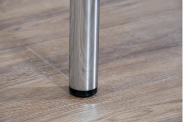 中古　美品　スイス　USMハラー(USM Haller)　ホームオフィスにもおすすめなスッキリとしたデザインのテーブル　定価約14万6千円相当　(R-085246)