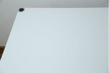 中古　美品　スイス　USMハラー(USM Haller)　ホームオフィスにもおすすめなスッキリとしたデザインのテーブル　定価約14万6千円相当　(R-085246)