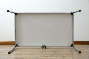 中古　美品　スイス　USMハラー(USM Haller)　ホームオフィスにもおすすめなスッキリとしたデザインのテーブル　定価約14万6千円相当　(R-085246)