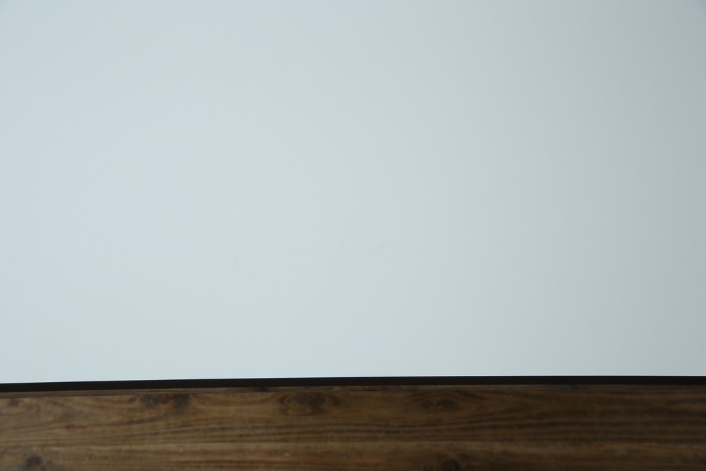 中古　美品　スイス　USMハラー(USM Haller)　ホームオフィスにもおすすめなスッキリとしたデザインのテーブル　定価約14万6千円相当　(R-085246)