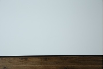 中古　美品　スイス　USMハラー(USM Haller)　ホームオフィスにもおすすめなスッキリとしたデザインのテーブル　定価約14万6千円相当　(R-085246)