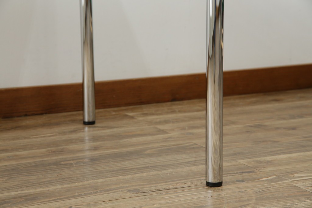 中古　美品　スイス　USMハラー(USM Haller)　ホームオフィスにもおすすめなスッキリとしたデザインのテーブル　定価約14万6千円相当　(R-085246)