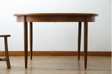 イギリスヴィンテージ　G-PLAN(ジープラン)　Fresco(フレスコ)　洗練された佇まいが魅力のエクステンションテーブル　(R-085247)