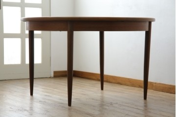 イギリスヴィンテージ　G-PLAN(ジープラン)　Fresco(フレスコ)　洗練された佇まいが魅力のエクステンションテーブル　(R-085247)