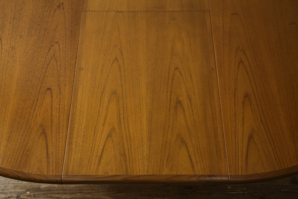 イギリスヴィンテージ　G-PLAN(ジープラン)　Fresco(フレスコ)　洗練された佇まいが魅力のエクステンションテーブル　(R-085247)