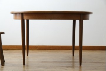 イギリスヴィンテージ　G-PLAN(ジープラン)　Fresco(フレスコ)　洗練された佇まいが魅力のエクステンションテーブル　(R-085247)