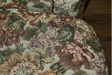 イギリスヴィンテージ　ERCOL(アーコール)　フープバックデザインで後ろ姿も抜かりなしのイージーチェア　(R-085248)
