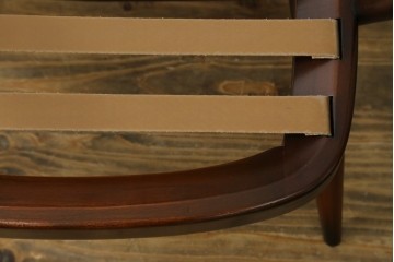 イギリスヴィンテージ　ERCOL(アーコール)　フープバックデザインで後ろ姿も抜かりなしのイージーチェア　(R-085248)