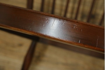 イギリスヴィンテージ　ERCOL(アーコール)　フープバックデザインで後ろ姿も抜かりなしのイージーチェア　(R-085248)