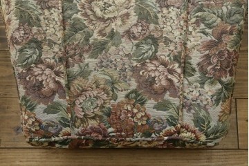 イギリスヴィンテージ　ERCOL(アーコール)　フープバックデザインで後ろ姿も抜かりなしのイージーチェア　(R-085248)