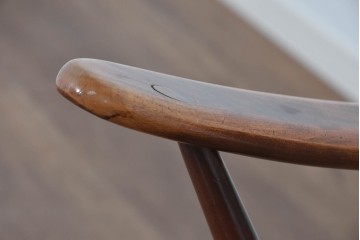 イギリスヴィンテージ　ERCOL(アーコール)　ゆったりと楽しむおうち時間におすすめの1人掛けソファ　(R-085248)