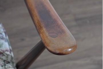 イギリスヴィンテージ　ERCOL(アーコール)　ゆったりと楽しむおうち時間におすすめの1人掛けソファ　(R-085248)