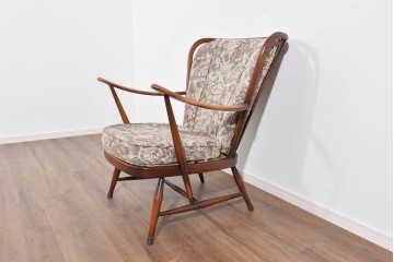 イギリスヴィンテージ　ERCOL(アーコール)　ゆったりと楽しむおうち時間におすすめの1人掛けソファ　(R-085248)
