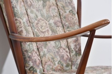 イギリスヴィンテージ　ERCOL(アーコール)　ゆったりと楽しむおうち時間におすすめの1人掛けソファ　(R-085248)