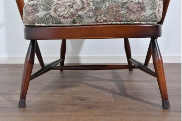 イギリスヴィンテージ　ERCOL(アーコール)　ゆったりと楽しむおうち時間におすすめの1人掛けソファ　(R-085248)