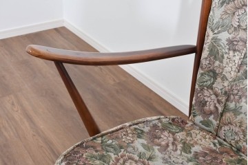 イギリスヴィンテージ　ERCOL(アーコール)　ゆったりと楽しむおうち時間におすすめの1人掛けソファ　(R-085248)