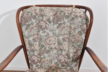 イギリスヴィンテージ　ERCOL(アーコール)　ゆったりと楽しむおうち時間におすすめの1人掛けソファ　(R-085248)