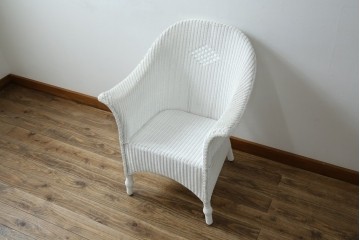 中古　美品　アンティーク家具ショップHandleオリジナル　Lusty's Japan LTD.　LLOYD LOOM(ロイドルーム)　Dessert(デザート)　背もたれの編み模様がアクセントのアームチェア　定価約13万3千円　(R-085249)