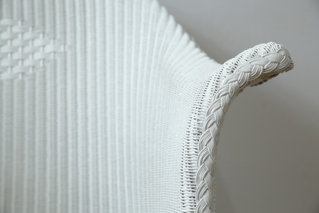 中古　美品　アンティーク家具ショップHandleオリジナル　Lusty's Japan LTD.　LLOYD LOOM(ロイドルーム)　Dessert(デザート)　背もたれの編み模様がアクセントのアームチェア　定価約13万3千円　(R-085249)