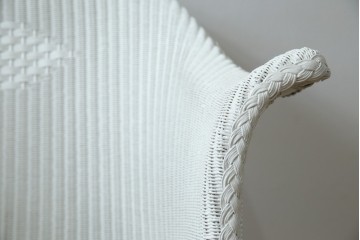 中古　美品　アンティーク家具ショップHandleオリジナル　Lusty's Japan LTD.　LLOYD LOOM(ロイドルーム)　Dessert(デザート)　背もたれの編み模様がアクセントのアームチェア　定価約13万3千円　(R-085249)