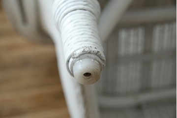 中古　美品　アンティーク家具ショップHandleオリジナル　Lusty's Japan LTD.　LLOYD LOOM(ロイドルーム)　Dessert(デザート)　背もたれの編み模様がアクセントのアームチェア　定価約13万3千円　(R-085249)