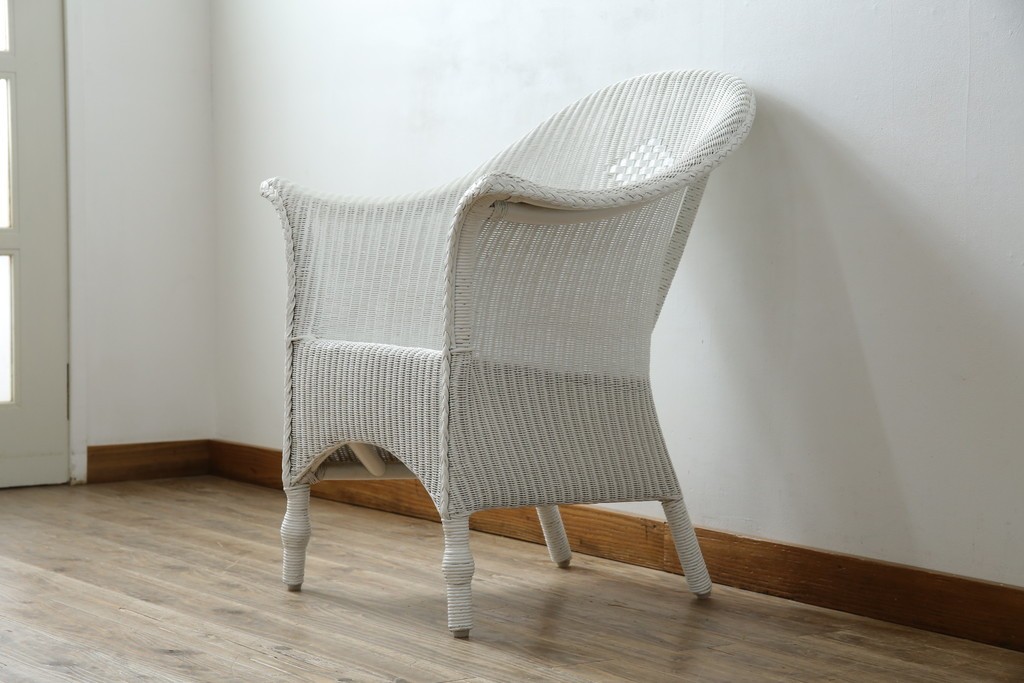 中古　美品　アンティーク家具ショップHandleオリジナル　Lusty's Japan LTD.　LLOYD LOOM(ロイドルーム)　Dessert(デザート)　背もたれの編み模様がアクセントのアームチェア　定価約13万3千円　(R-085249)