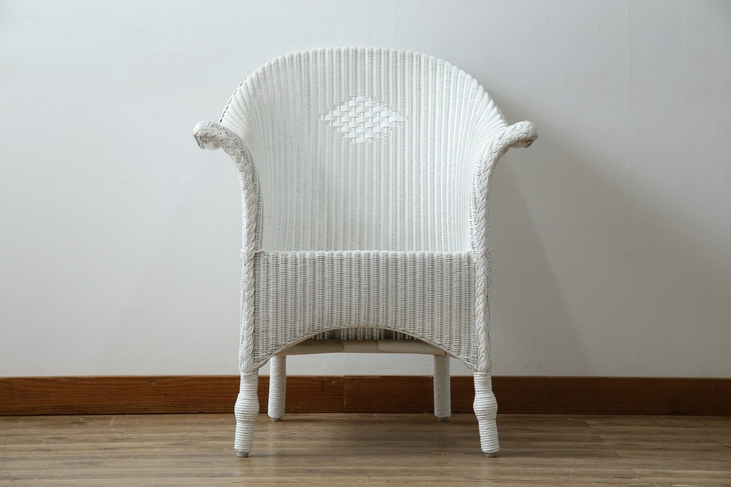 中古　美品　アンティーク家具ショップHandleオリジナル　Lusty's Japan LTD.　LLOYD LOOM(ロイドルーム)　Dessert(デザート)　背もたれの編み模様がアクセントのアームチェア　定価約13万3千円　(R-085249)