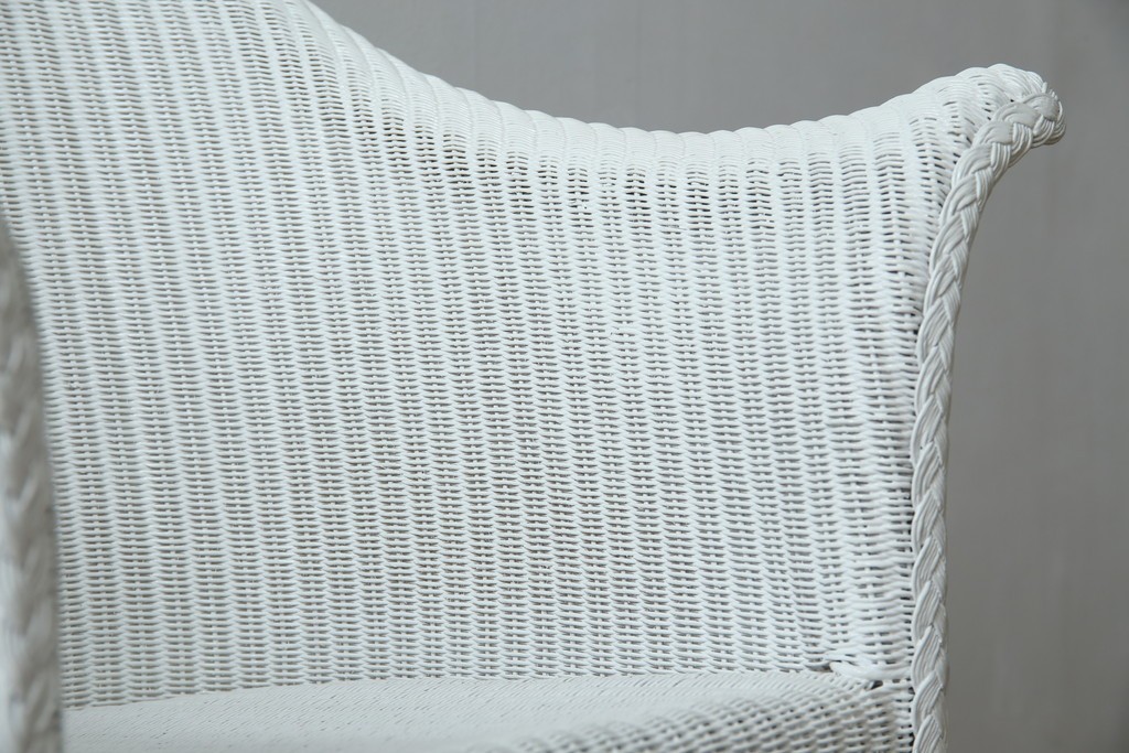 中古　美品　アンティーク家具ショップHandleオリジナル　Lusty's Japan LTD.　LLOYD LOOM(ロイドルーム)　Dessert(デザート)　背もたれの編み模様がアクセントのアームチェア　定価約13万3千円　(R-085249)