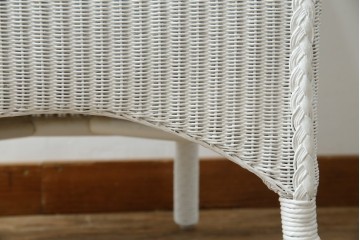 中古　美品　アンティーク家具ショップHandleオリジナル　Lusty's Japan LTD.　LLOYD LOOM(ロイドルーム)　Dessert(デザート)　背もたれの編み模様がアクセントのアームチェア　定価約13万3千円　(R-085249)