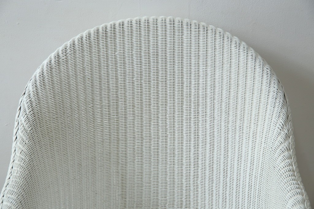 中古　美品　アンティーク家具ショップHandleオリジナル　Lusty's Japan LTD.　LLOYD LOOM(ロイドルーム)　Dinner(ディナー)　優しい白色の編み込みが魅力のアームチェア　定価約13万円　(R-085250)