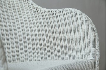 中古　美品　アンティーク家具ショップHandleオリジナル　Lusty's Japan LTD.　LLOYD LOOM(ロイドルーム)　Dinner(ディナー)　優しい白色の編み込みが魅力のアームチェア　定価約13万円　(R-085250)