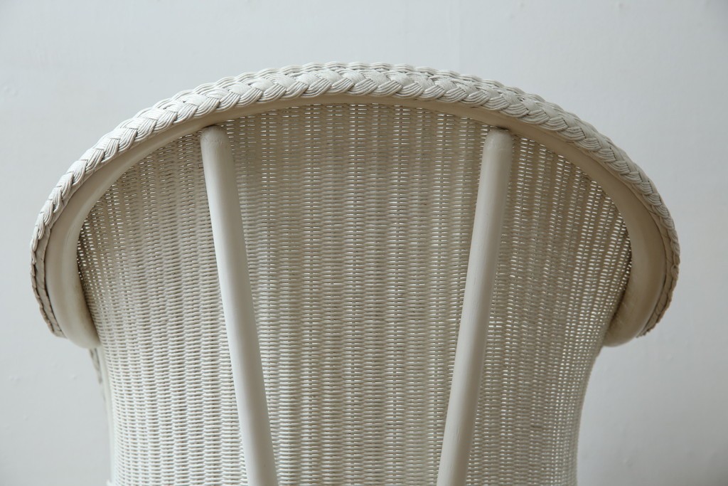 中古　美品　アンティーク家具ショップHandleオリジナル　Lusty's Japan LTD.　LLOYD LOOM(ロイドルーム)　Dinner(ディナー)　優しい白色の編み込みが魅力のアームチェア　定価約13万円　(R-085250)