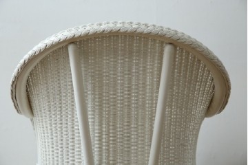 中古　美品　アンティーク家具ショップHandleオリジナル　Lusty's Japan LTD.　LLOYD LOOM(ロイドルーム)　Dinner(ディナー)　優しい白色の編み込みが魅力のアームチェア　定価約13万円　(R-085250)