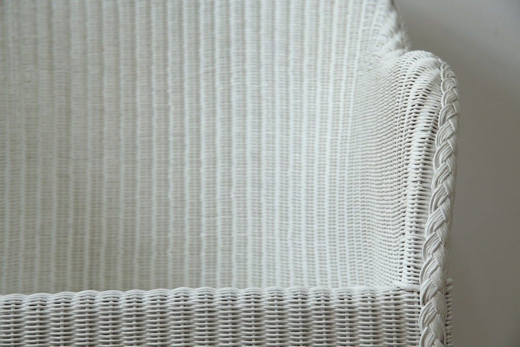 中古　美品　アンティーク家具ショップHandleオリジナル　Lusty's Japan LTD.　LLOYD LOOM(ロイドルーム)　Dinner(ディナー)　優しい白色の編み込みが魅力のアームチェア　定価約13万円　(R-085250)