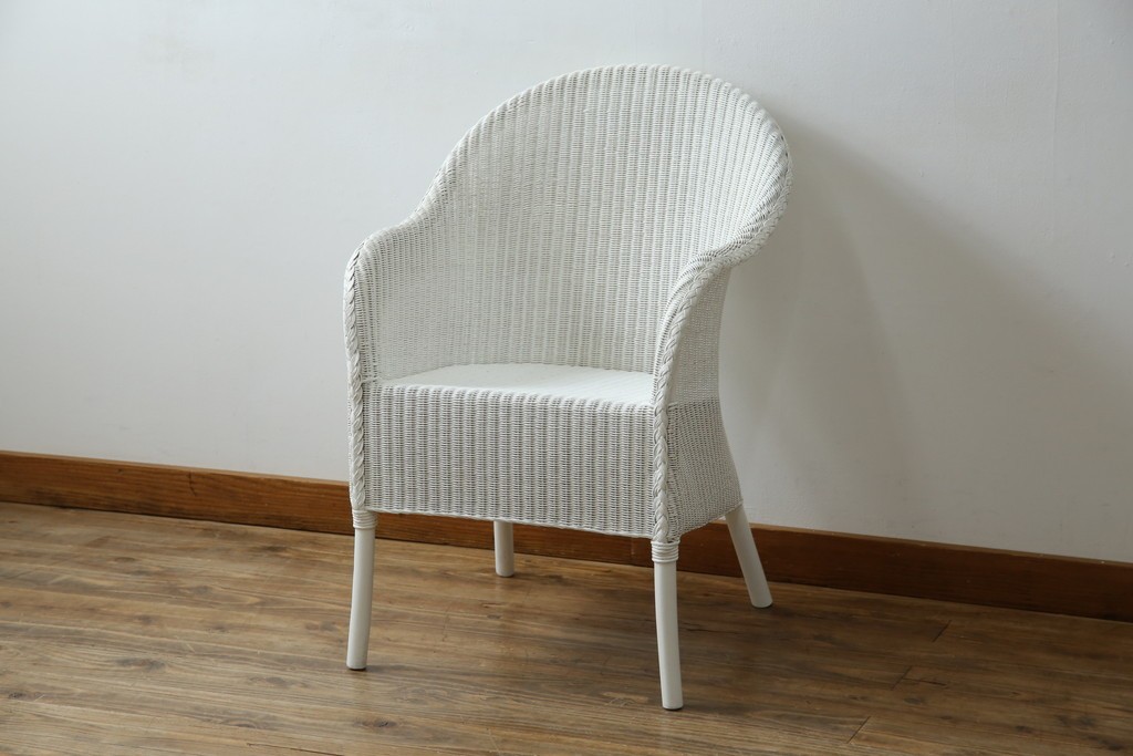 中古　美品　アンティーク家具ショップHandleオリジナル　Lusty's Japan LTD.　LLOYD LOOM(ロイドルーム)　Dinner(ディナー)　優しい白色の編み込みが魅力のアームチェア　定価約13万円　(R-085250)