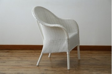 中古　美品　アンティーク家具ショップHandleオリジナル　Lusty's Japan LTD.　LLOYD LOOM(ロイドルーム)　Dinner(ディナー)　優しい白色の編み込みが魅力のアームチェア　定価約13万円　(R-085250)